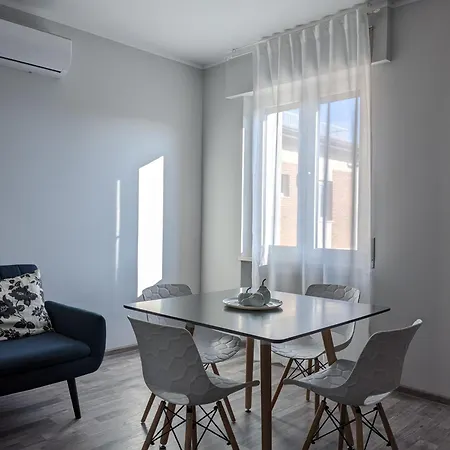 Apartament Center *